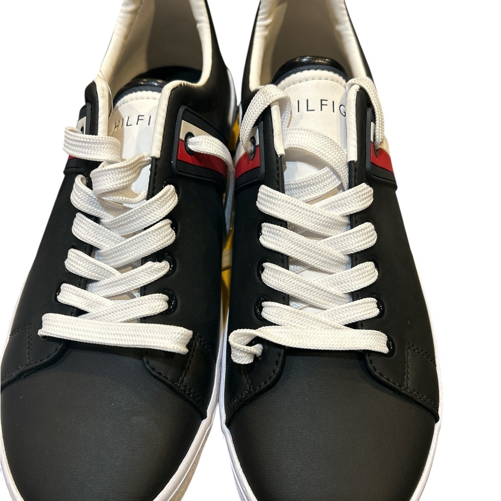 Tommy Hilfiger Mens Black Low Top Sneakers Memory Foam Lace Up Shoes Size 8.5M